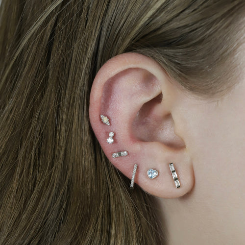 Arete de Diamante + ópalo con Rosca Interna
