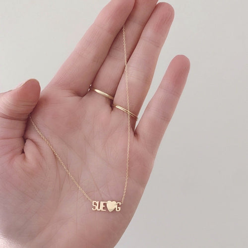 Mini Mini Nameplate Necklace with Heart - Kelly Bello Design